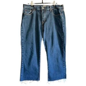 Levi’s 505 Classic Straight Leg Mid Rise Cut Off Raw Edge Cropped Jorts 14